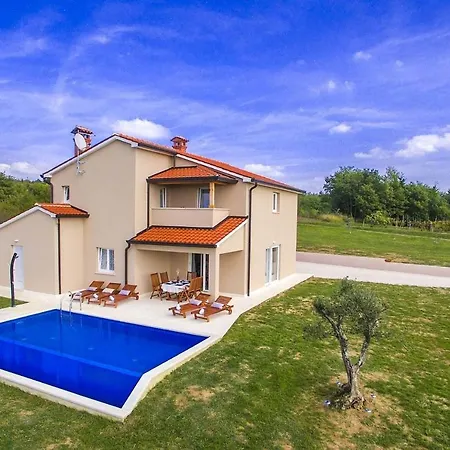 Vale Holiday home Karojba