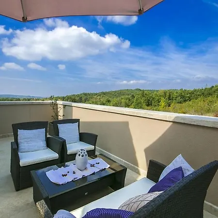 Vale Holiday home Karojba
